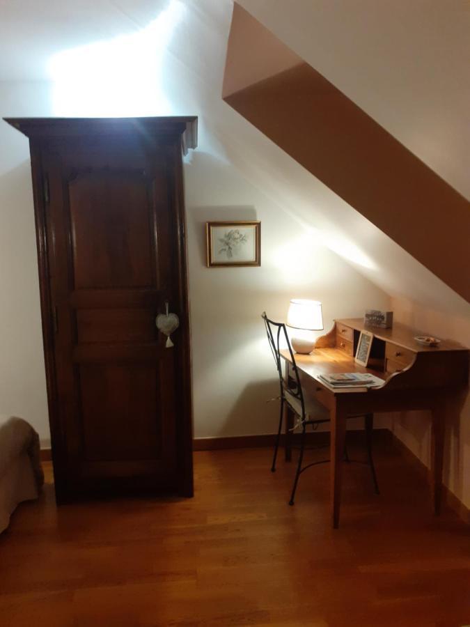7 , Le Haut Montraye Pace  Exterior photo