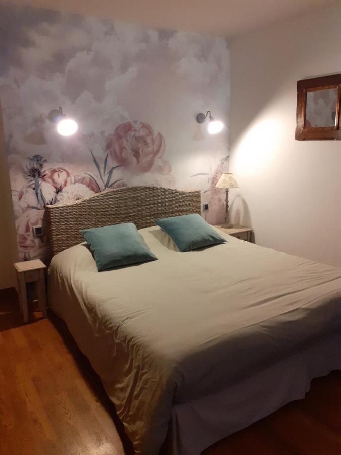 7 , Le Haut Montraye Pace  Exterior photo