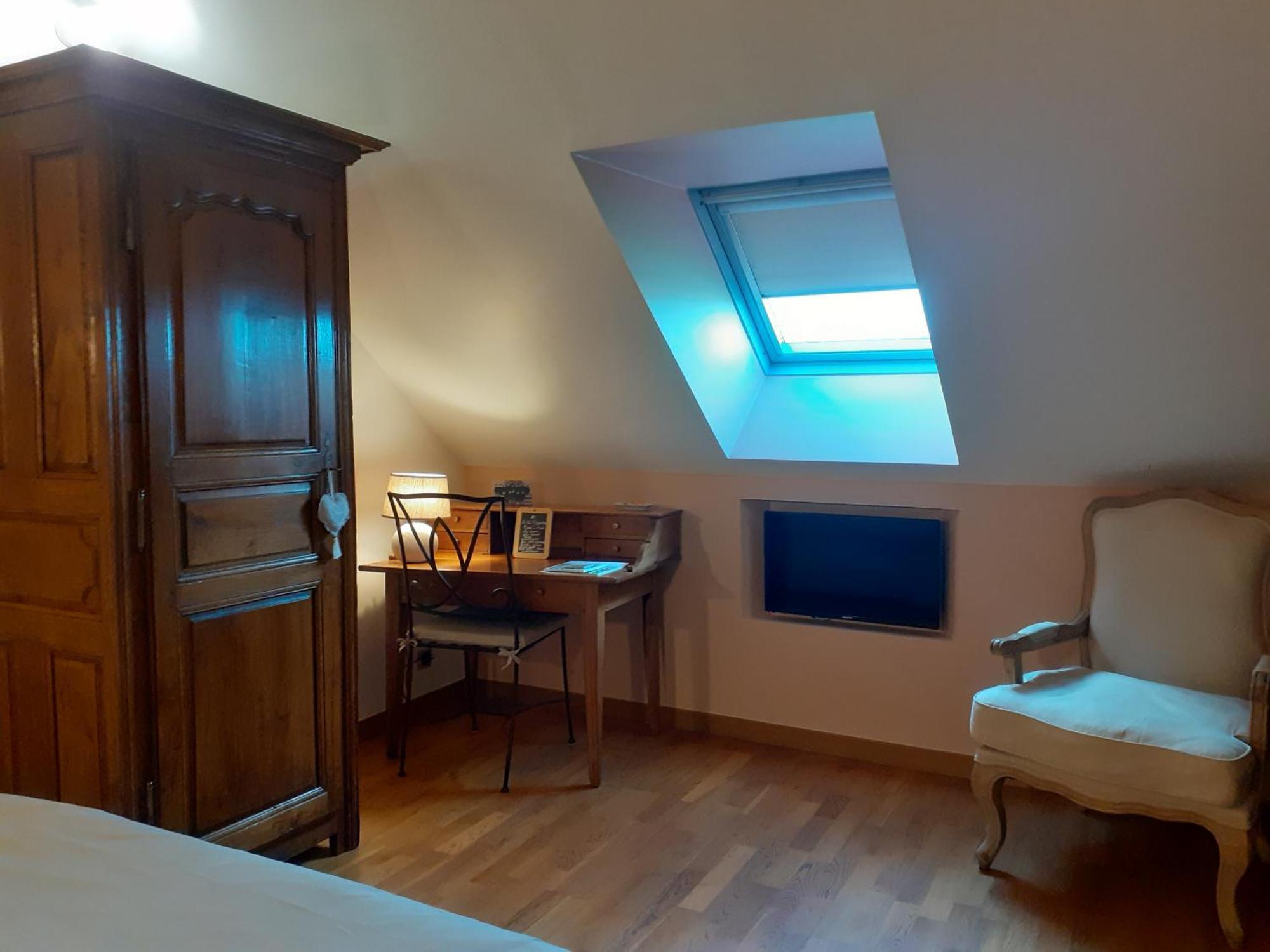 7 , Le Haut Montraye Pace  Room photo