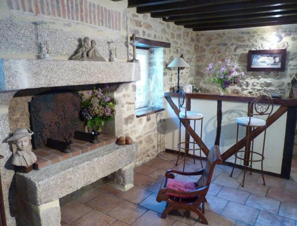 7 , Le Haut Montraye Pace  Exterior photo