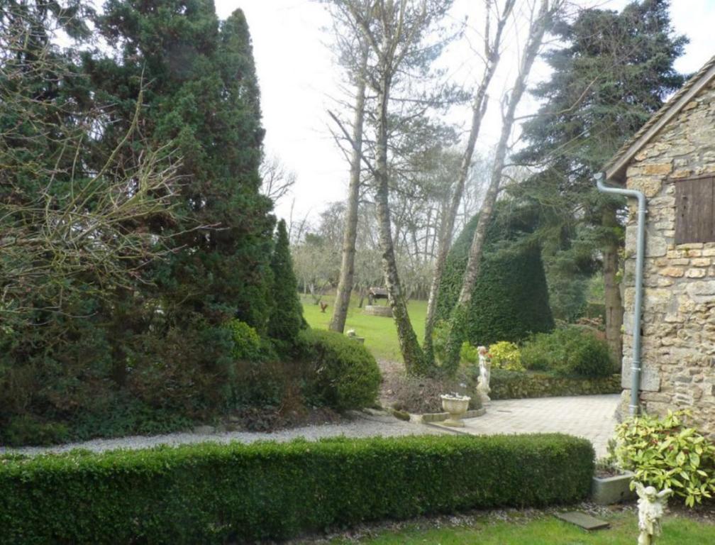 7 , Le Haut Montraye Pace  Exterior photo