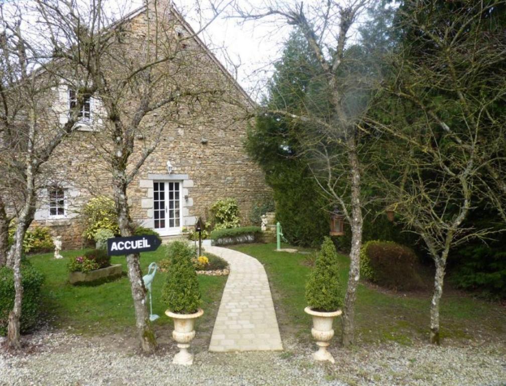 7 , Le Haut Montraye Pace  Exterior photo