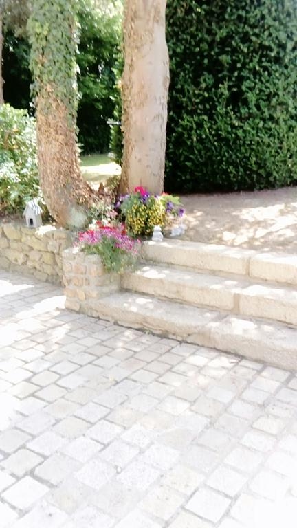 7 , Le Haut Montraye Pace  Exterior photo